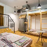 Hostel Npoznam