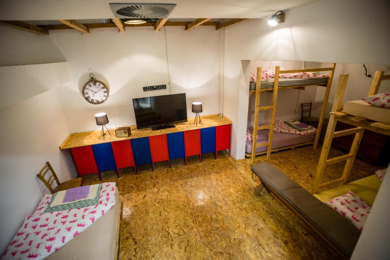 Hostel Npoznam
